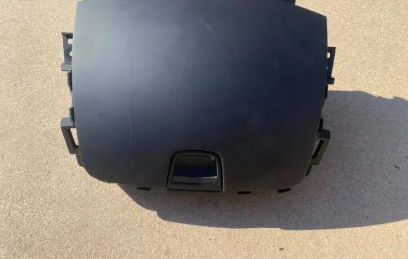 Chevrolet Cruze Glove box AVK91116 8018