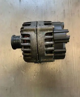 Audi A5 Sportback 8TA Generator/alternator 04L903017A 115031914 FGN20S022