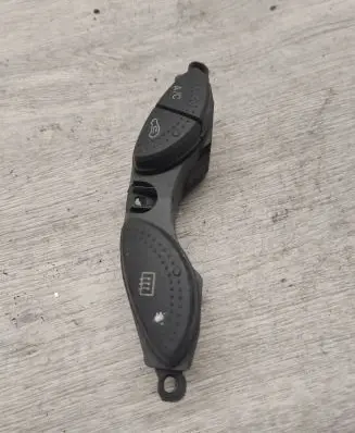 Ford Focus Windscreen/window heater switch