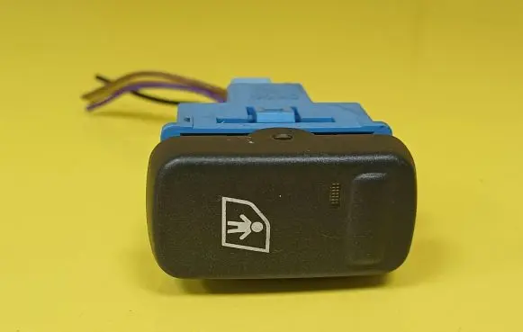 Volvo S40, V40 Central locking switch button 30889566