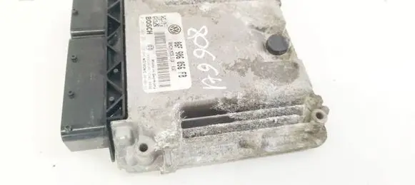 Volkswagen PASSAT B6 Engine control unit/module 06F906056FB 0261S02261