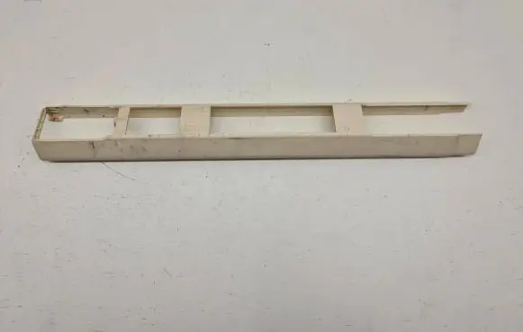 Porsche Cayenne (92A) Front passenger seat rail trim 7P5881464A