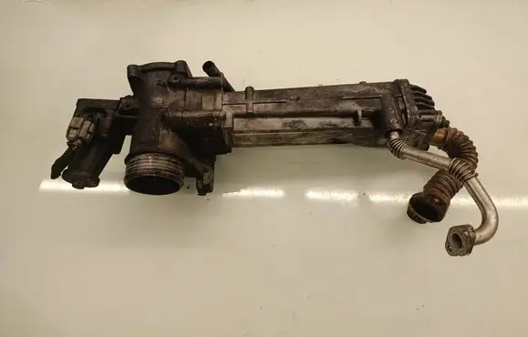 Volvo XC60 EGR valve cooler 31272702