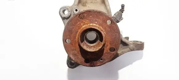 Volkswagen PASSAT B6 Front wheel hub