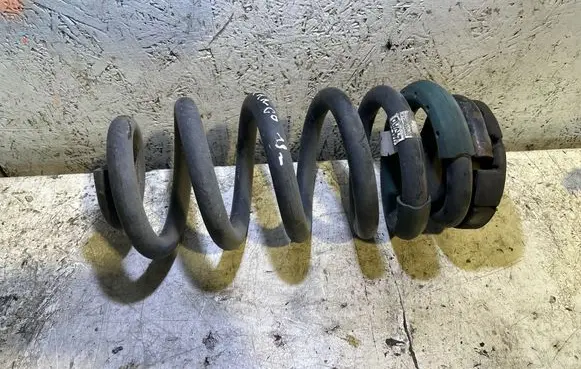 Dodge Durango III Rear coil spring