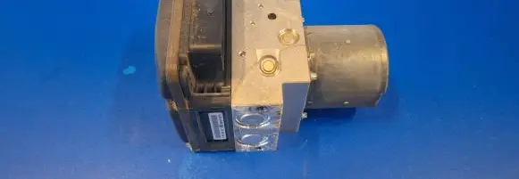 BMW 5 E60 E61 ABS Pump 0265960327 98424Q0753
