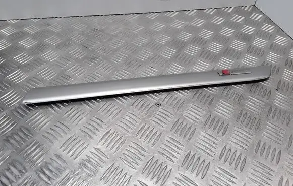 Audi A4 S4 B6 8E 8H Rear fender molding trim 8H0853984HL