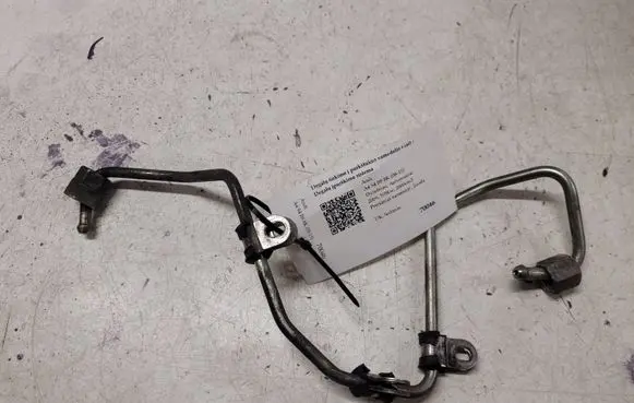 Audi A4 S4 B8 8K Fuel injector supply line/pipe 
