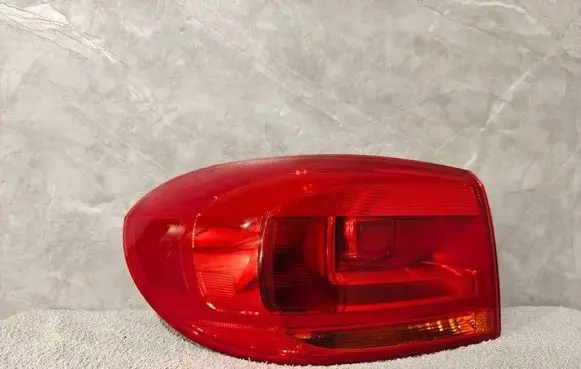 Volkswagen Tiguan Rear/tail lights 3191 5N0945311D A046341