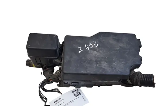 Mazda 3 II Fuse module BBP866761
