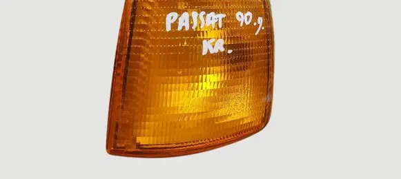 Volkswagen PASSAT B3 Front indicator light 42756R6 HELLA GERMANY