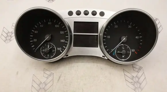 Mercedes-Benz ML W164 Speedometer (instrument cluster) A2515402748