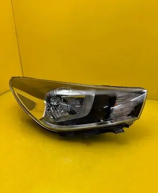 KIA Rio Headlight/headlamp 92102H8