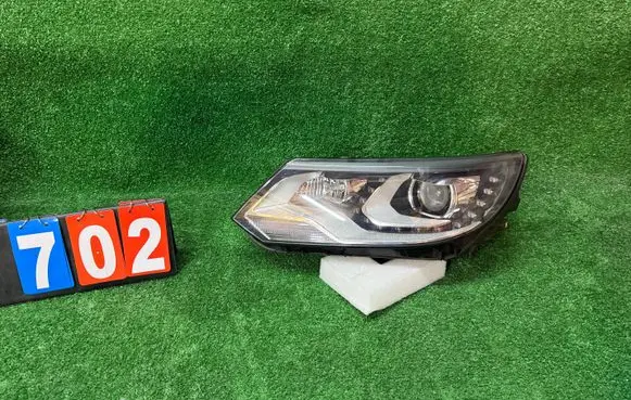 Volkswagen Tiguan Headlight/headlamp 5N1941033B-nr.702 1ZT01074801 71746281