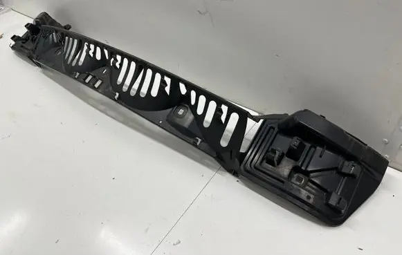 BMW 6 F12 F13 Rear bumper mounting bracket 7223161