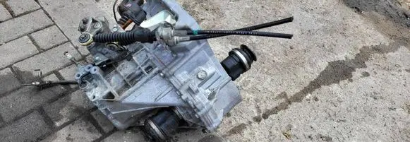 Toyota Yaris Manual 5 speed gearbox 2881