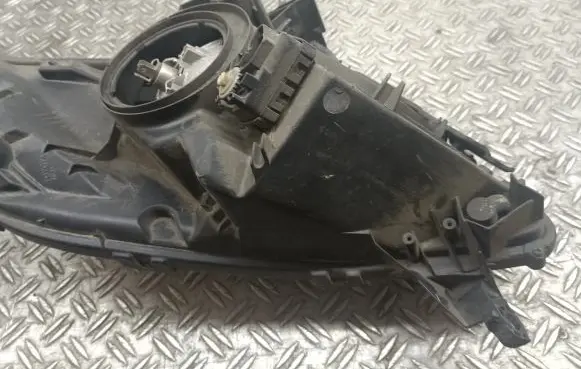 Toyota Prius (XW20) Headlight/headlamp