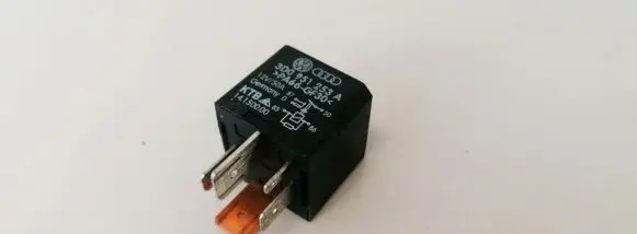 Volkswagen Caddy Other relay 3D0951253A
