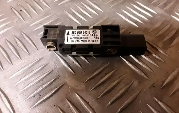 Audi A4 S4 B6 8E 8H Airbag deployment crash/impact sensor 8E0959643E