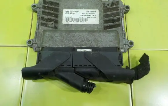 Chevrolet Orlando Engine control unit/module 25189683 XP263