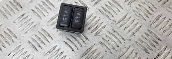 Mitsubishi L200 Seat heating switch