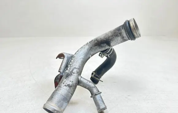 Nissan Qashqai Coolant pipe/hose 