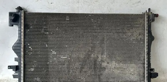 Opel Insignia A Coolant radiator 13241725