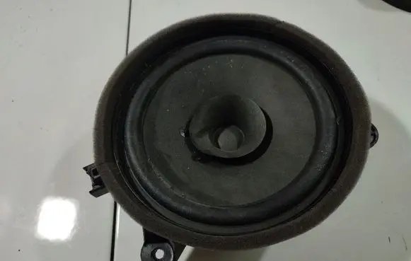 Volvo S40 Front door speaker