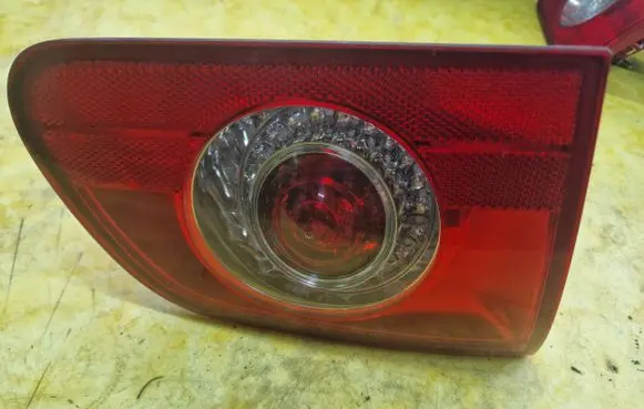 Volkswagen PASSAT B6 Tailgate rear/tail lights 14DNI