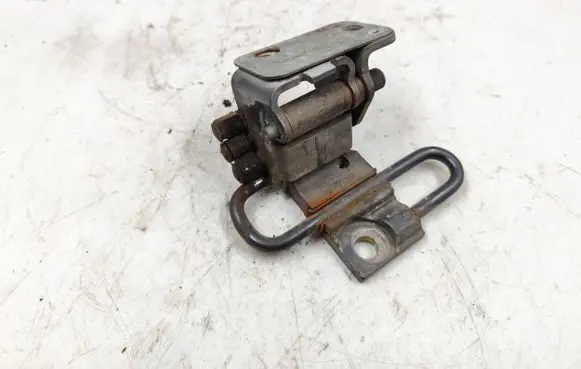 Audi A3 S3 8L Front door lower hinge 4B0831412B
