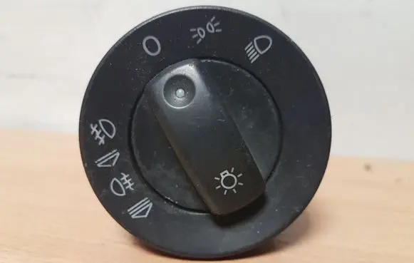 Audi A4 S4 B7 8E 8H Light switch 8E0941531C
