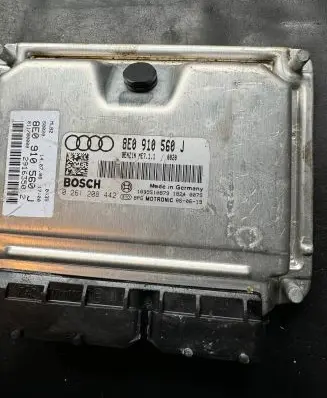 Audi A4 S4 B7 8E 8H Engine control unit/module 8E0910560J 1039S10879 0261208442