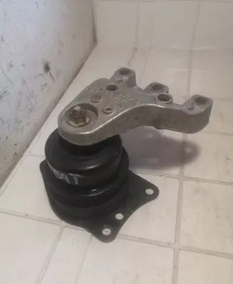 Seat Ibiza III (6L) Engine mount bracket 6Q0199185N 3618292