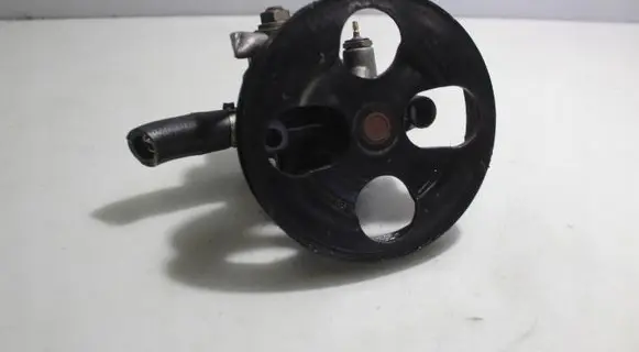 Mitsubishi Space Star Power steering pump