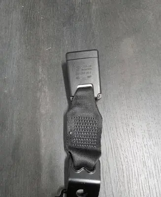 BMW 4 F32 F33 Rear seatbelt buckle 7243311