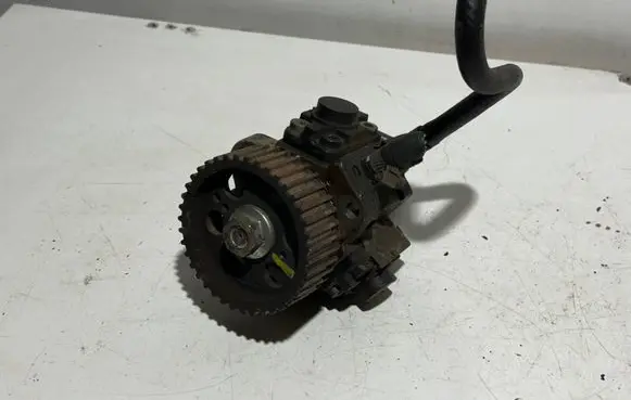 Fuel injection high pressure pump
