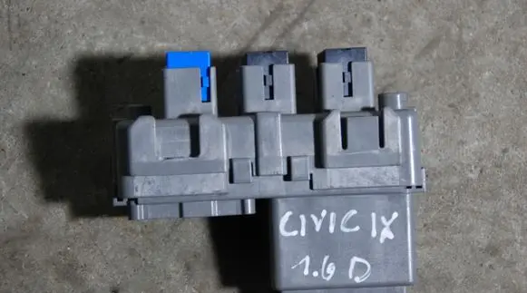 Honda Civic IX Fuse box set NH737M