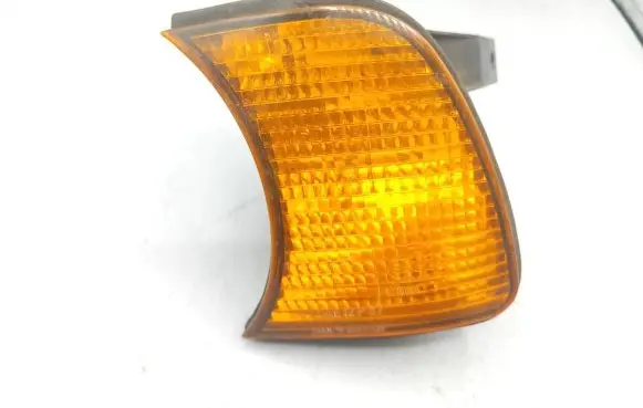 BMW 5 E34 Front indicator light 1384033 155041