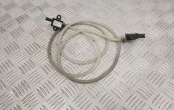 Mercedes-Benz E W212 Airbag deployment crash/impact sensor A2129056501