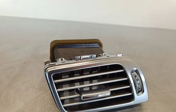 Mercedes-Benz CLS C218 X218 Dashboard side air vent grill/cover trim A2188300954