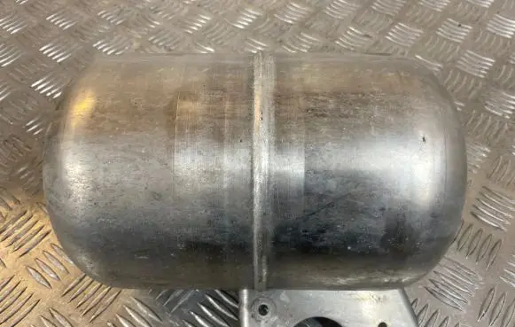 Mercedes-Benz S W221 Vacuum air tank A2213200015
