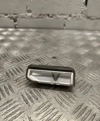 Toyota RAV 4 (XA40) Number plate light