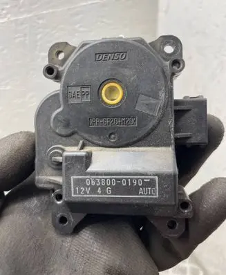 Land Rover Discovery 3 - LR3 Air flap motor/actuator 0638000190 PPGF20M120