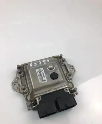 Suzuki Swift II Engine control unit/module 3391069L01