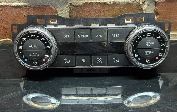 Mercedes-Benz C W204 Climate control unit 2048309985 W230700 02HW2207