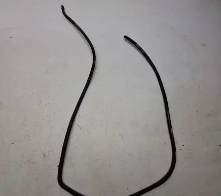 Toyota Land Cruiser (BJ70) Rubber seal front coupe door 