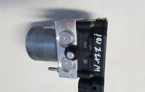 Mercedes-Benz A W177 ABS Pump A1779009203