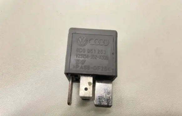 Audi A4 S4 B6 8E 8H Other relay 8D0951253 V23134J52X300