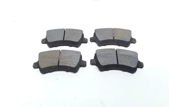 Brake pads (rear)