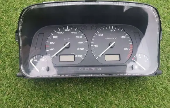 Volkswagen Golf III Speedometer (instrument cluster) 1H6919033BM
